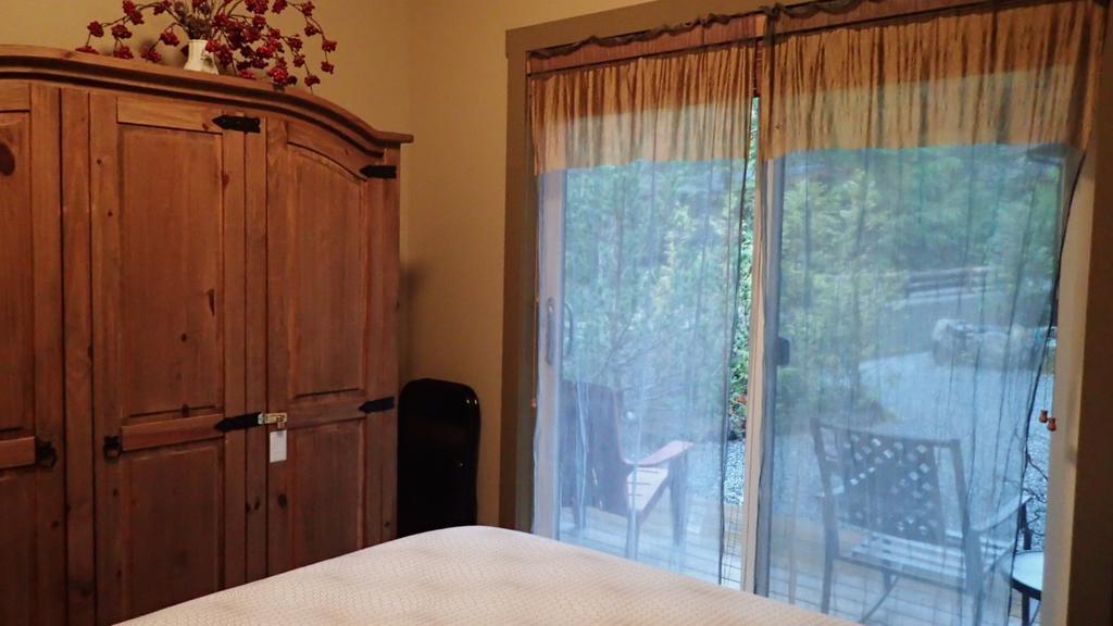 Wild Coast Chalets Port Renfrew Kamer foto