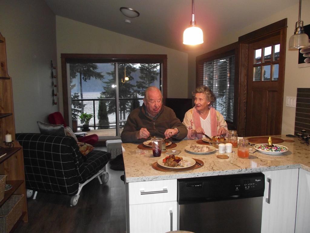 Wild Coast Chalets Port Renfrew Kamer foto