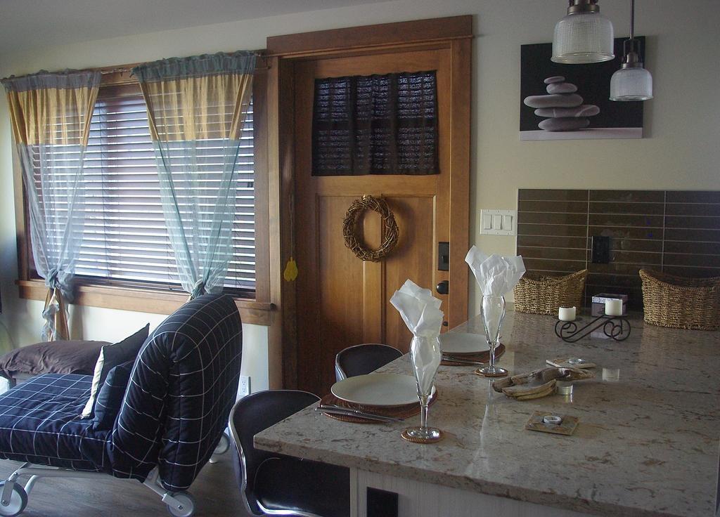 Wild Coast Chalets Port Renfrew Kamer foto