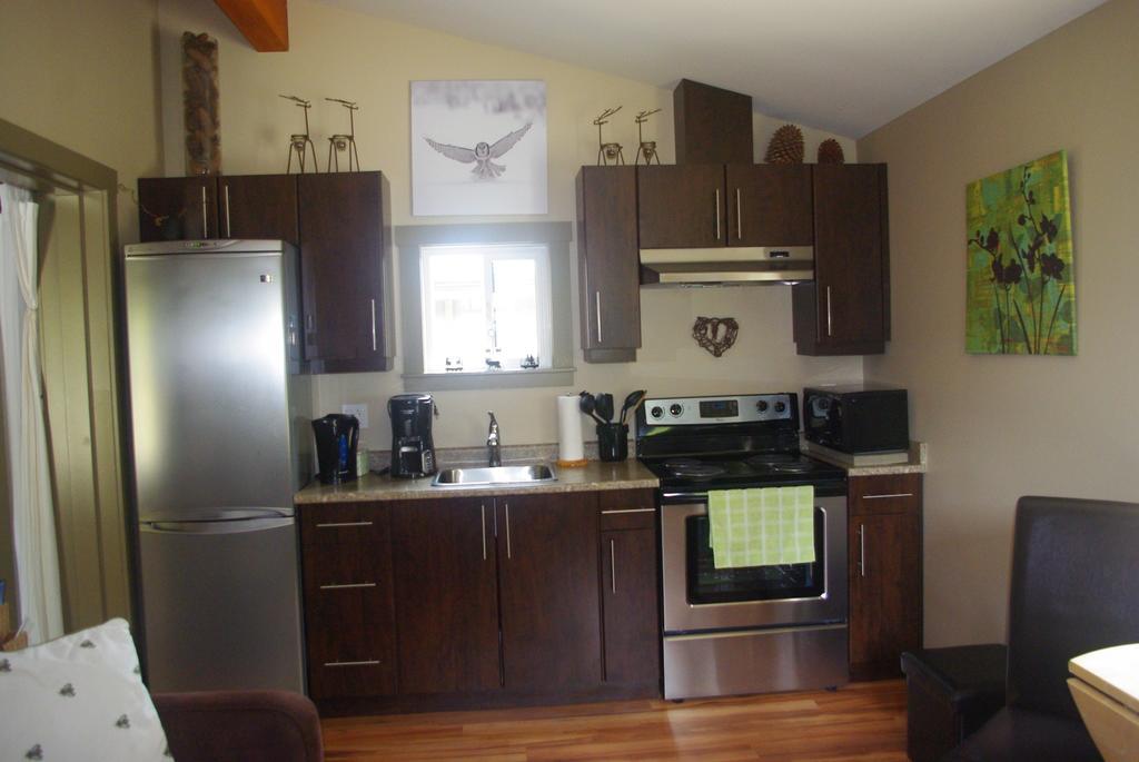 Wild Coast Chalets Port Renfrew Kamer foto