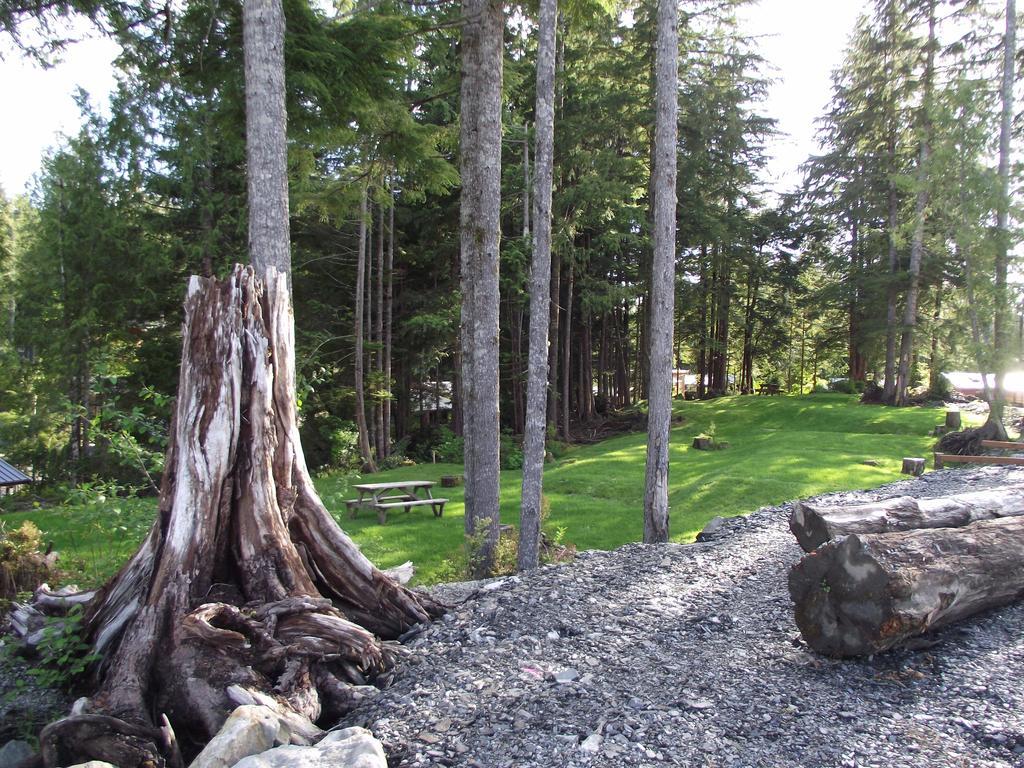 Wild Coast Chalets Port Renfrew Buitenkant foto